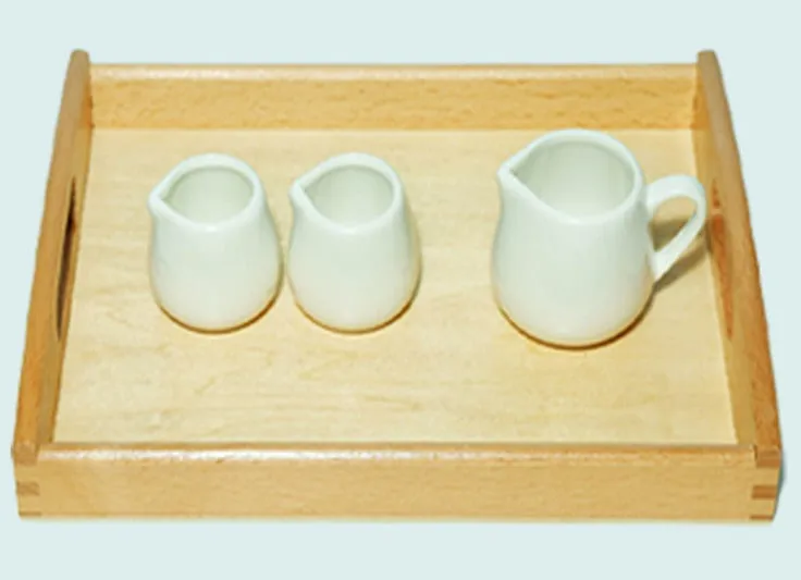 Mo146 - Montessori pouring kit