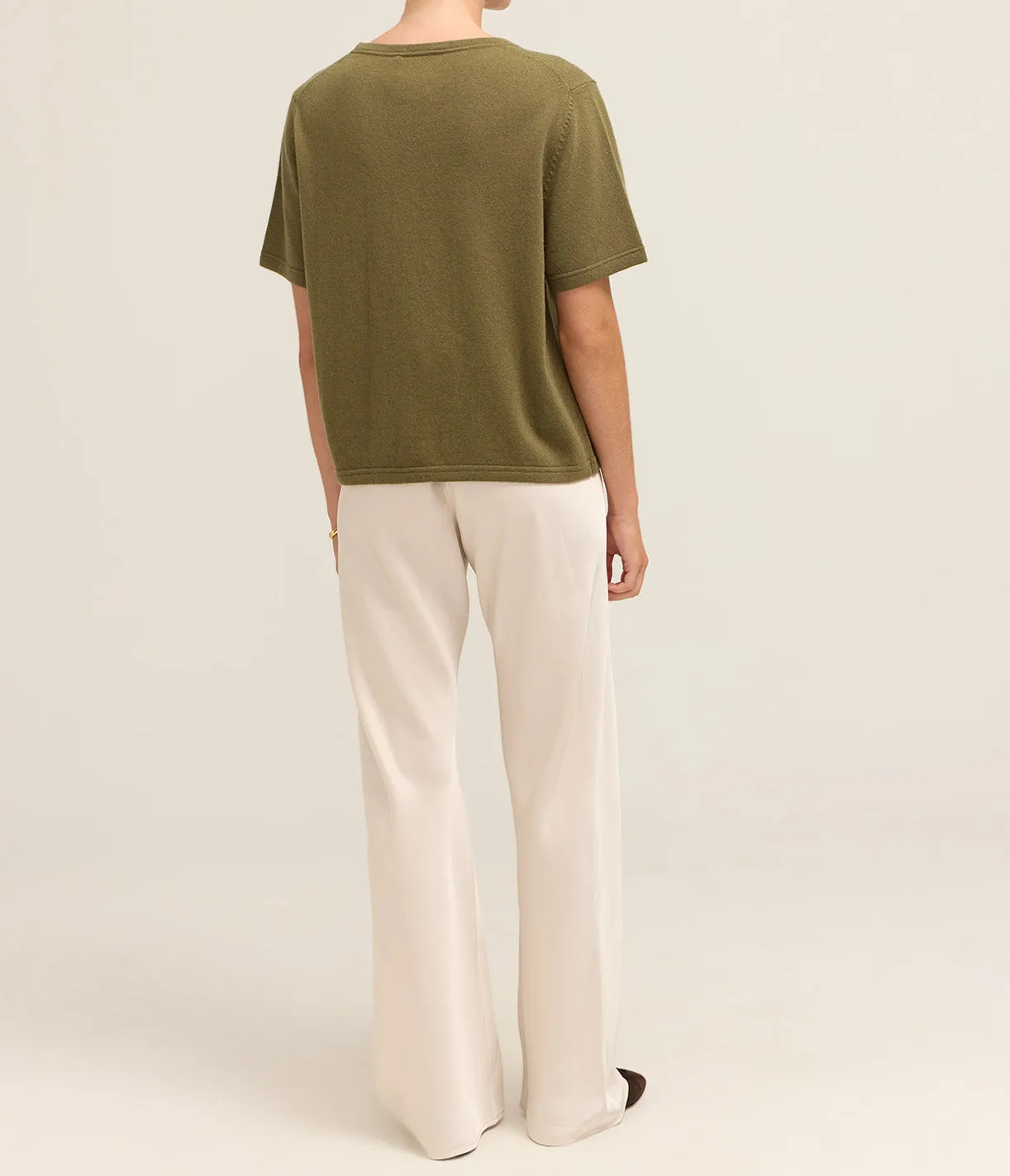 Round Neck Cashmere Blend T-Shirt in Khaki